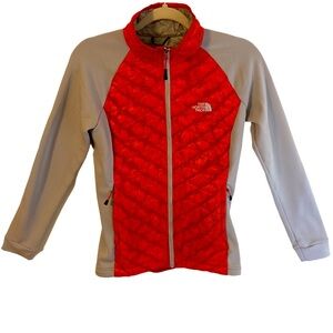 The North Face Women's Size Small P Gray Red Momentum Thermo Ball Jacket